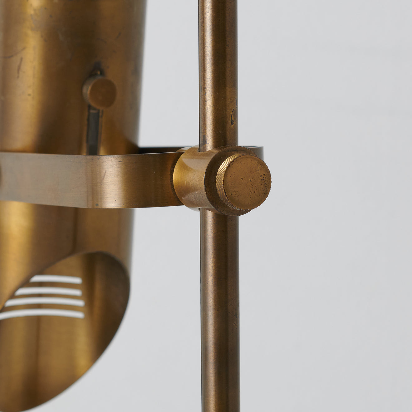 PAIR OF ITALIAN BRASS ADJUSTABLE TABLE LAMPS